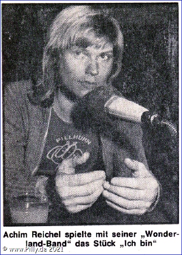 Achim Reichel mit Pillhuhn T-Shirt 12.06.1971 in der Hamburger Morgenpost
